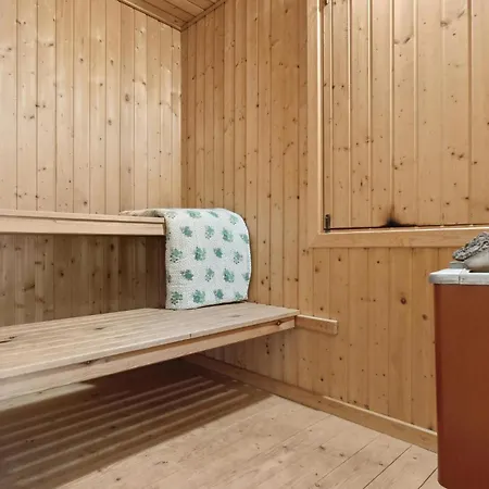 Holiday home Kliren Ix